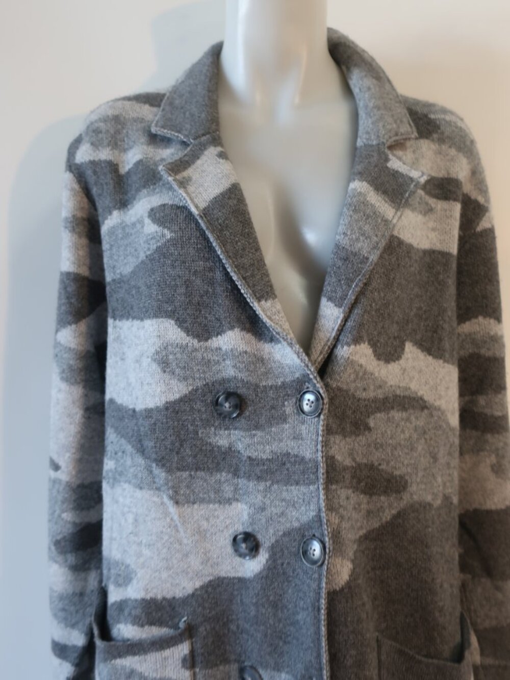 Womens Splendid Grey Charcoal (Item- 36) Camo Wool Cashmere Blend Cardigan L - Picture 5 of 11